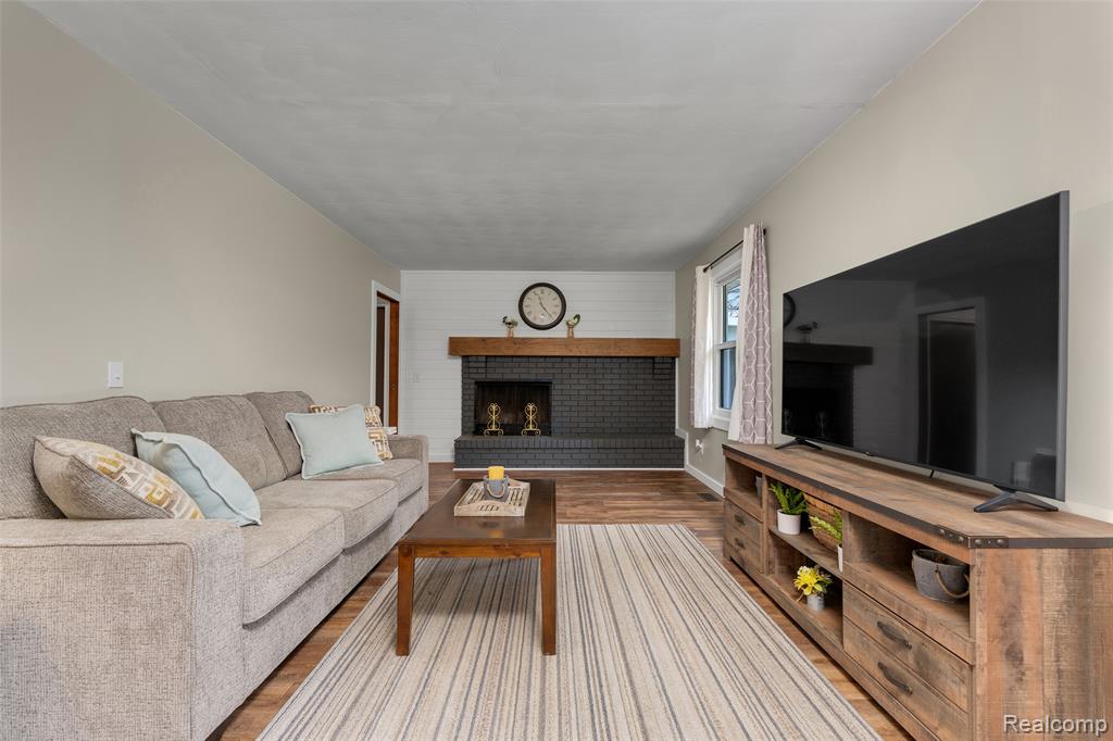8077 Hunter Road, Bath, MI 48808 — Photo 6