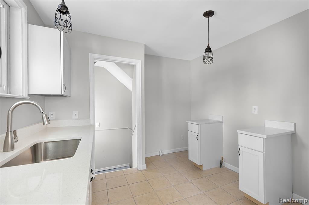 19003 Curtis Street, Detroit, MI 48219 — Photo 3