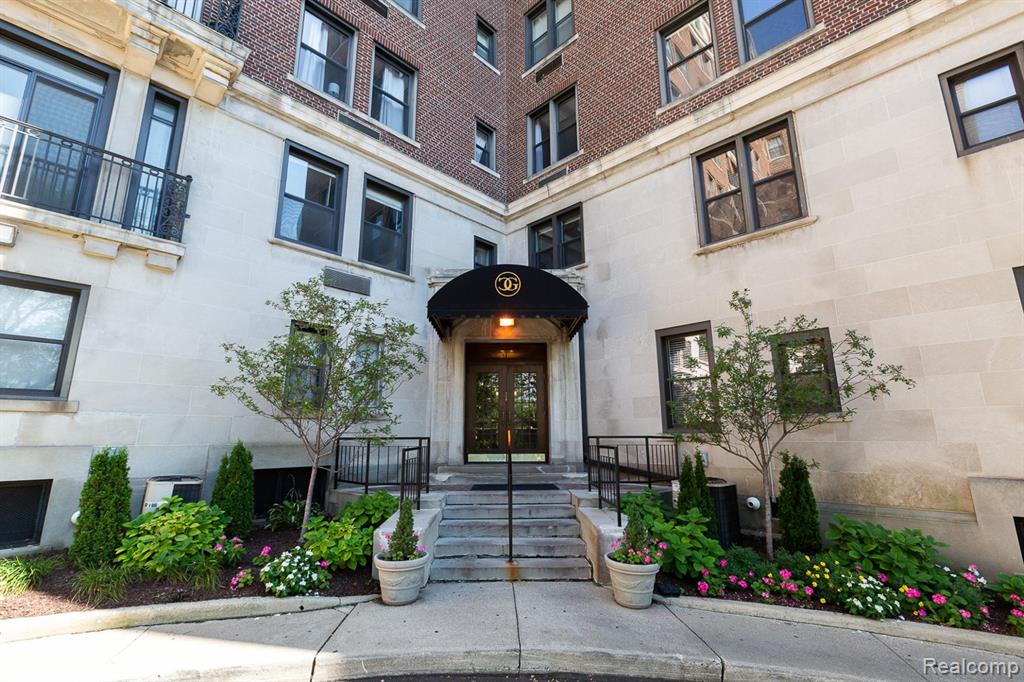 2900 E Jefferson Avenue, A1, Detroit, MI 48207 — Photo 34