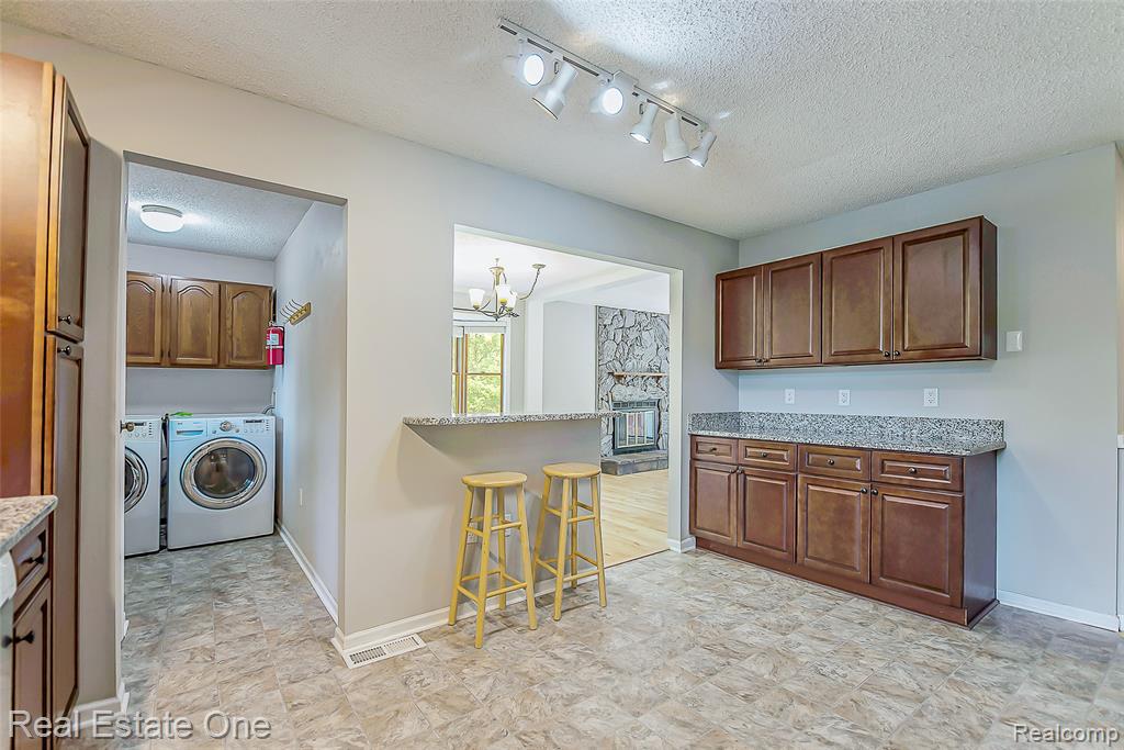 8402 Scotia, Pinckney, MI 48169 — Photo 26