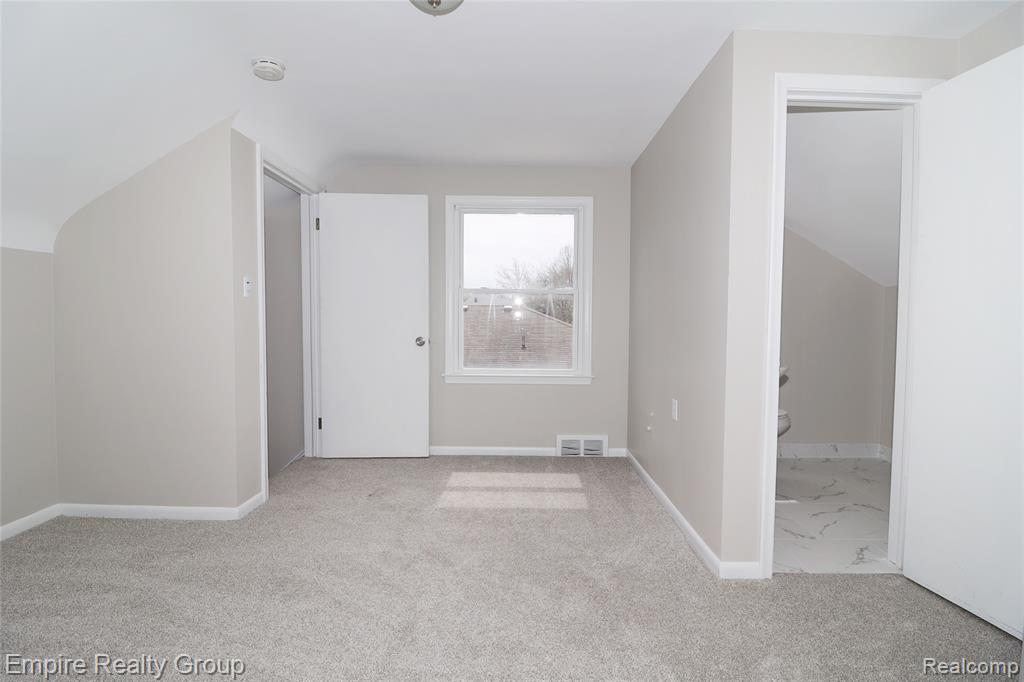 5743 N Highland Street, Dearborn Heights, MI 48127 — Photo 18