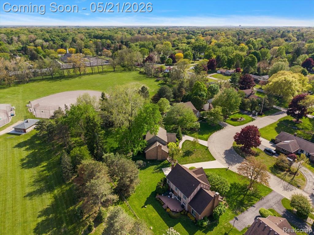 33891 Yorkridge Street, Farmington, MI 48331 — Photo 23