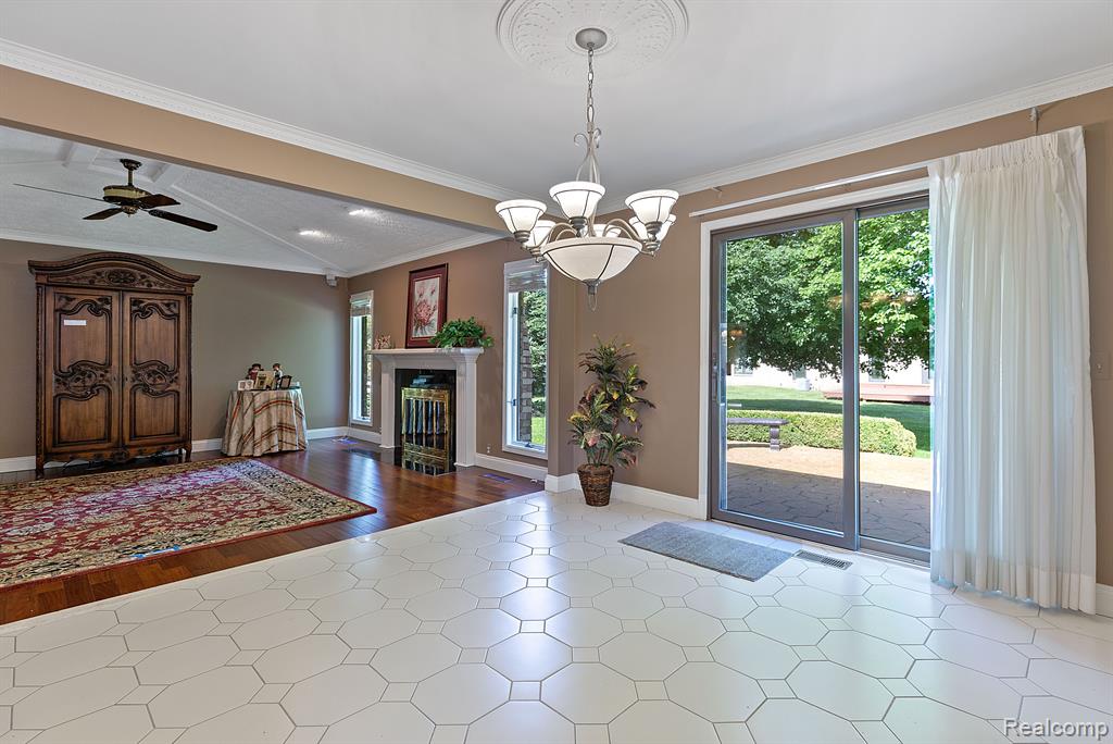 40608 MELODY Court, Clinton Twp, MI 48038 — Photo 10