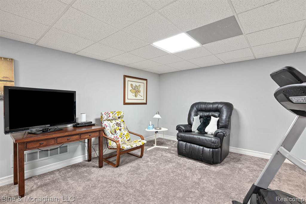 40450 JUNIPER Court, Clinton Twp, MI 48036 — Photo 26