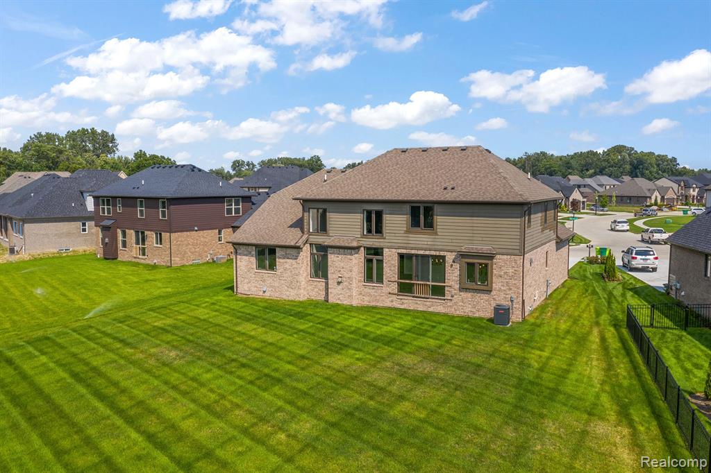 45190 TWIN RIVER Drive, Macomb, MI 48044 — Photo 6