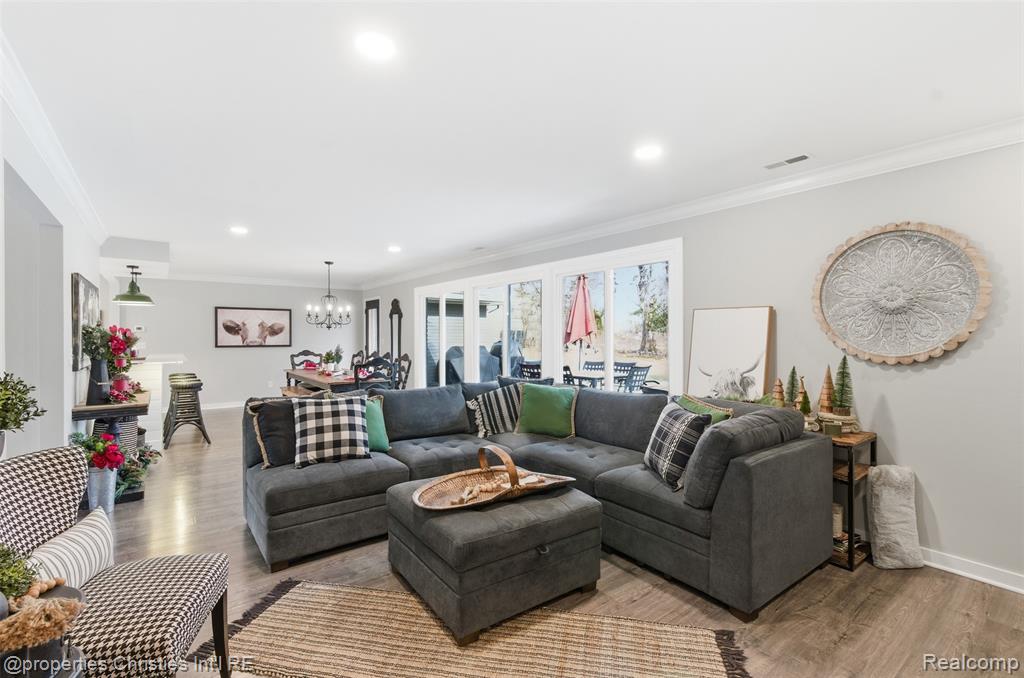 4305 Meadowlane Court, Bloomfield Hills, MI 48304 — Photo 13