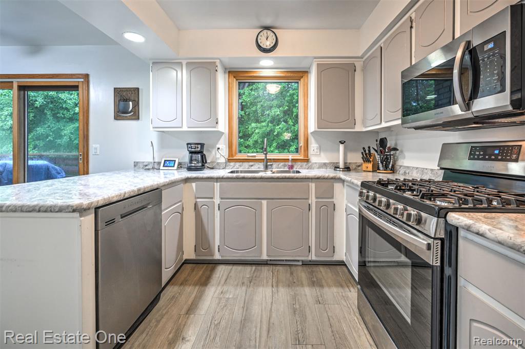 3956 S Sashabaw Road, Clarkston, MI 48348 — Photo 35