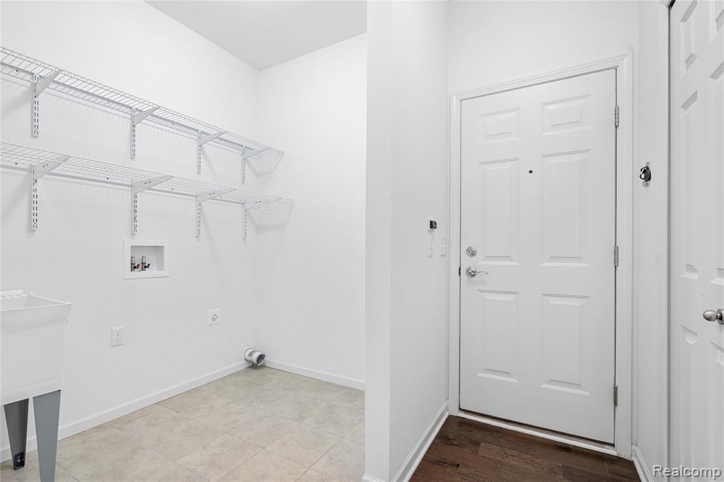 48884 Garden Lane, Canton, MI 48188 — Photo 23