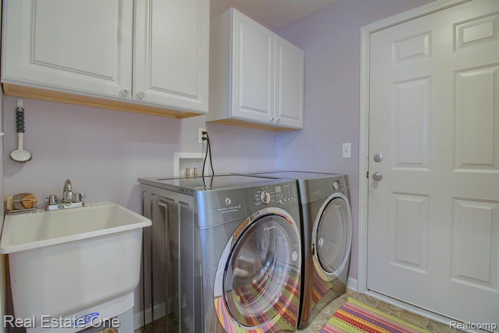 29924 MAGNOLIA Drive, New Hudson, MI 48165 — Photo 20