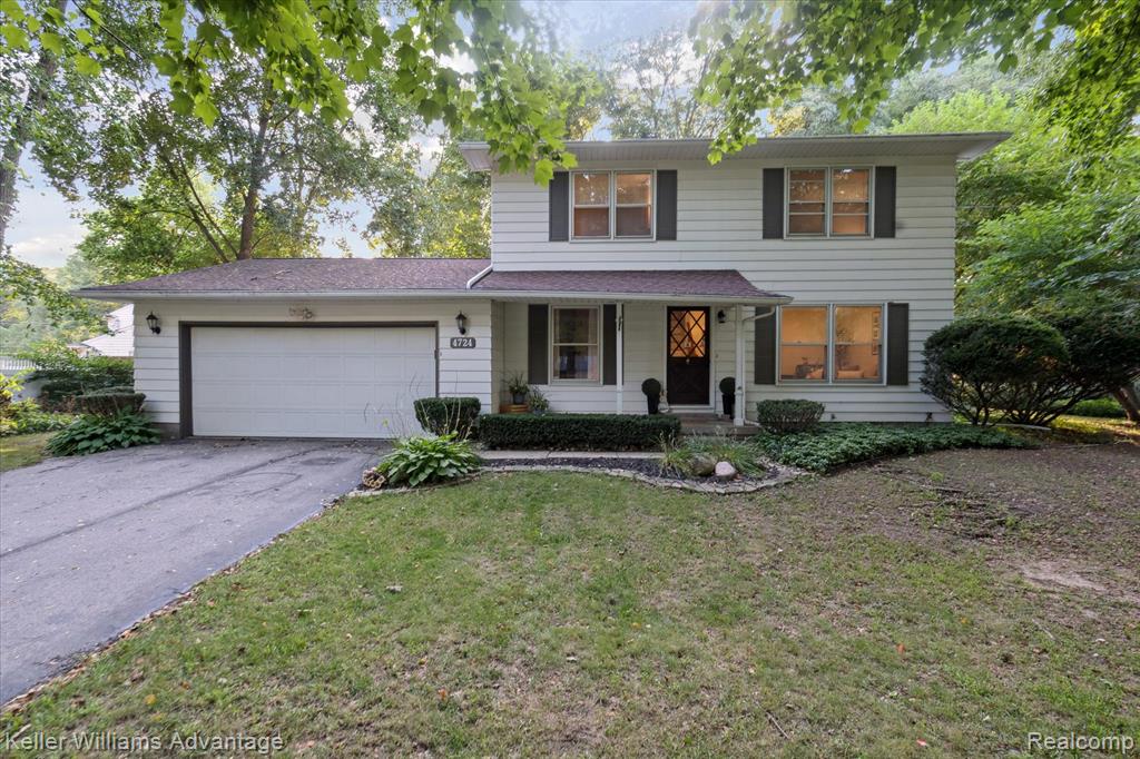 4724 Pin Oak Trail, Jackson, MI 49201 — front exterior