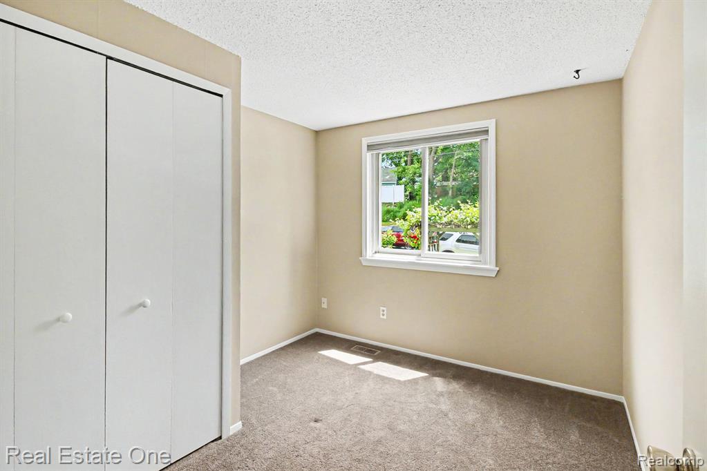 520 W Huron Street, Milford, MI 48381 — Photo 12