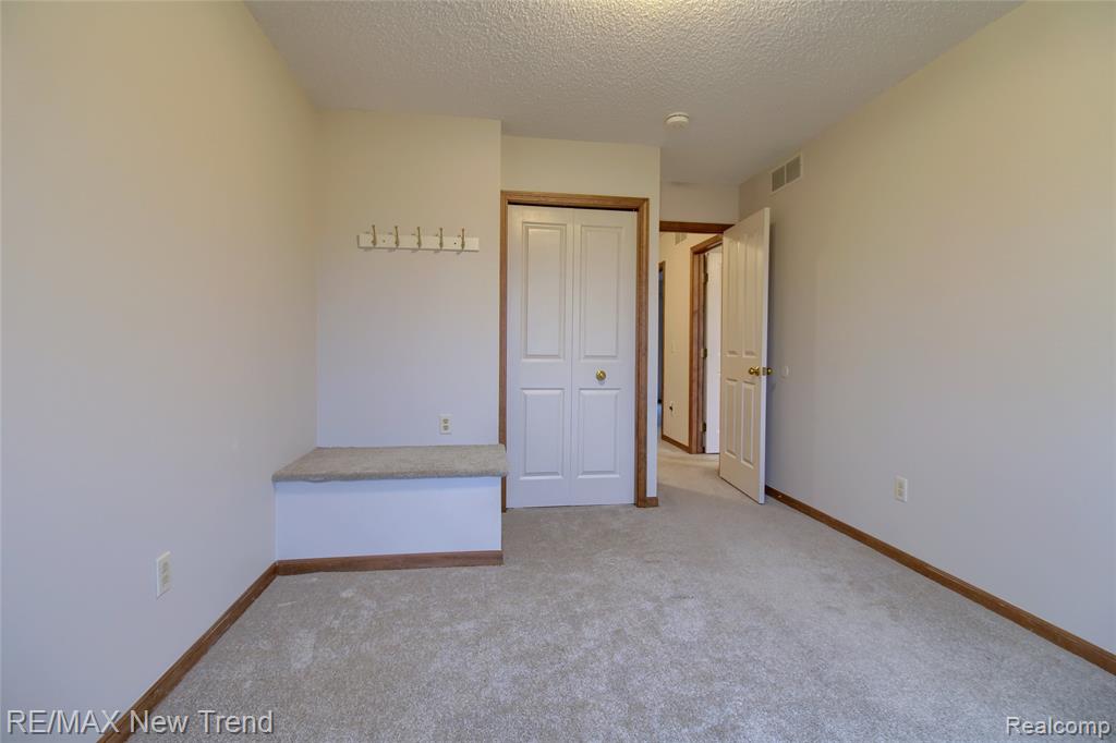 7252 STEEPLECHASE Drive, Saline, MI 48176 — Photo 31