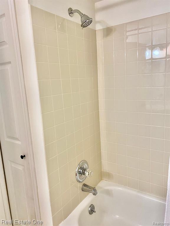44932 MARIGOLD Drive, Sterling Heights, MI 48314 — Photo 15
