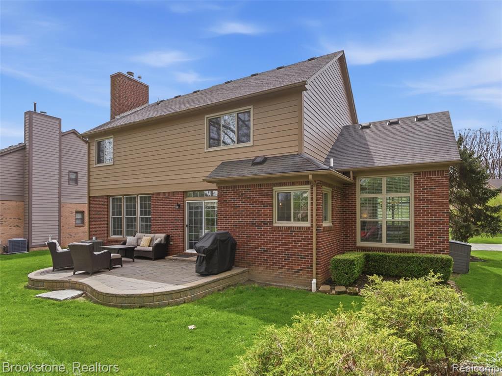 722 Lake Ridge Road, Rochester Hills, MI 48307 — Photo 39