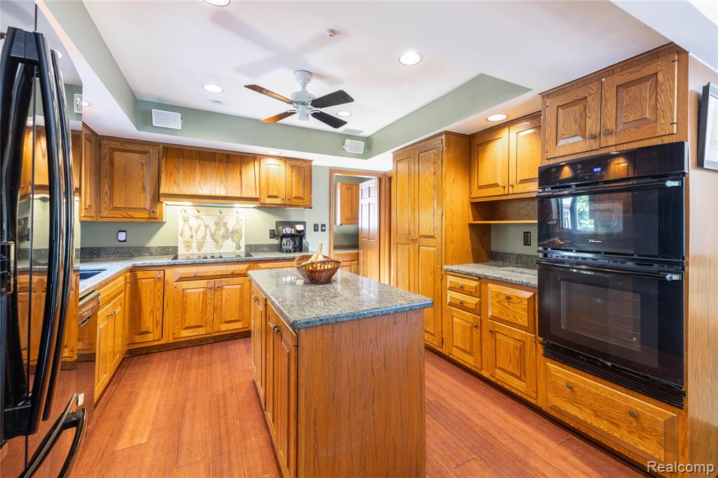 8511 Bridge Road, Grosse Ile, MI 48138 — Photo 13
