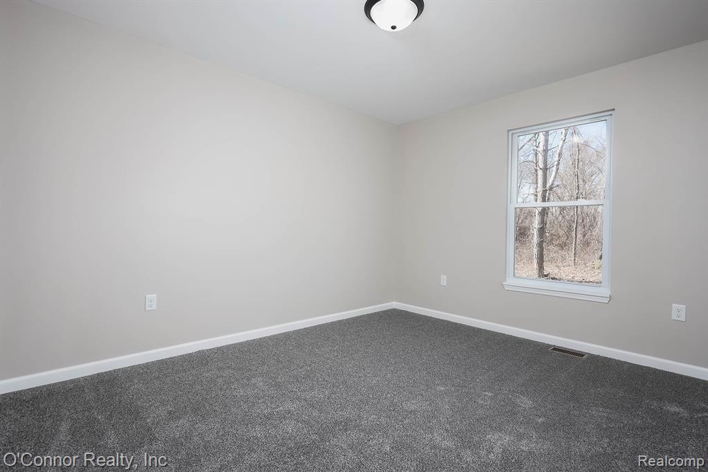 1047 39th Street, Port Huron, MI 48060 — Photo 22
