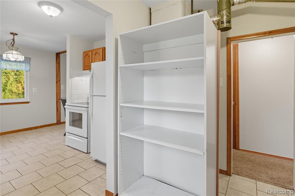 9404 Princess Street, Taylor, MI 48180 — Photo 17