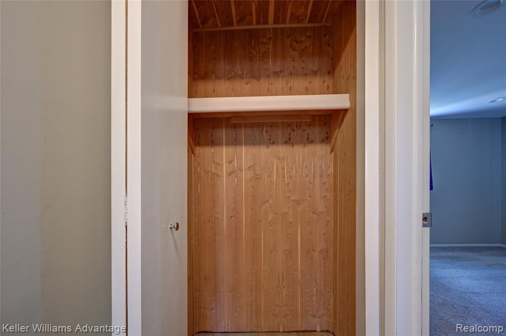 18467 Middlesex Avenue, Lathrup Village, MI 48076 — Photo 36