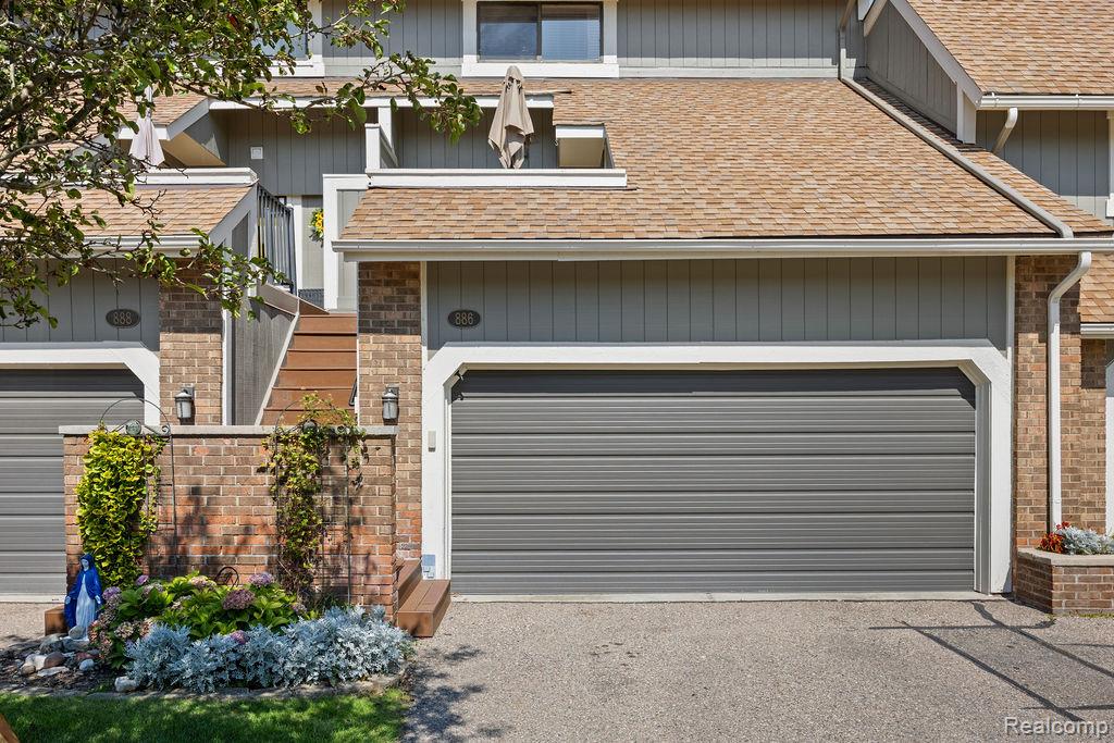 886 Yorktown Court, Northville, MI 48167 — front exterior