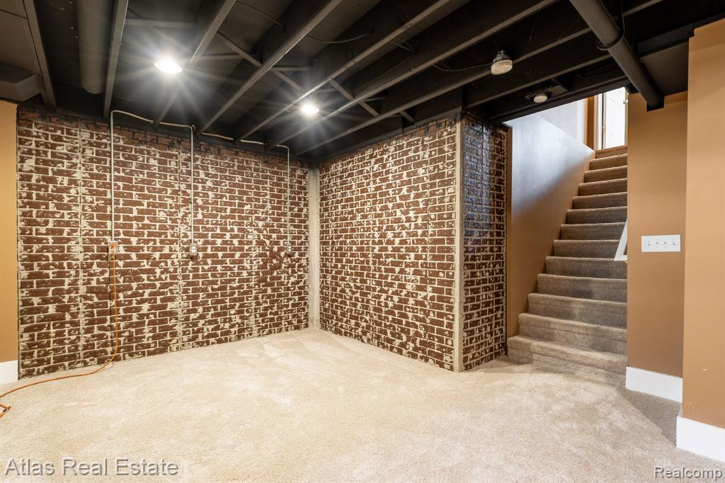 4400 Pebble Creek Boulevard, Burton, MI 48439 — Photo 36
