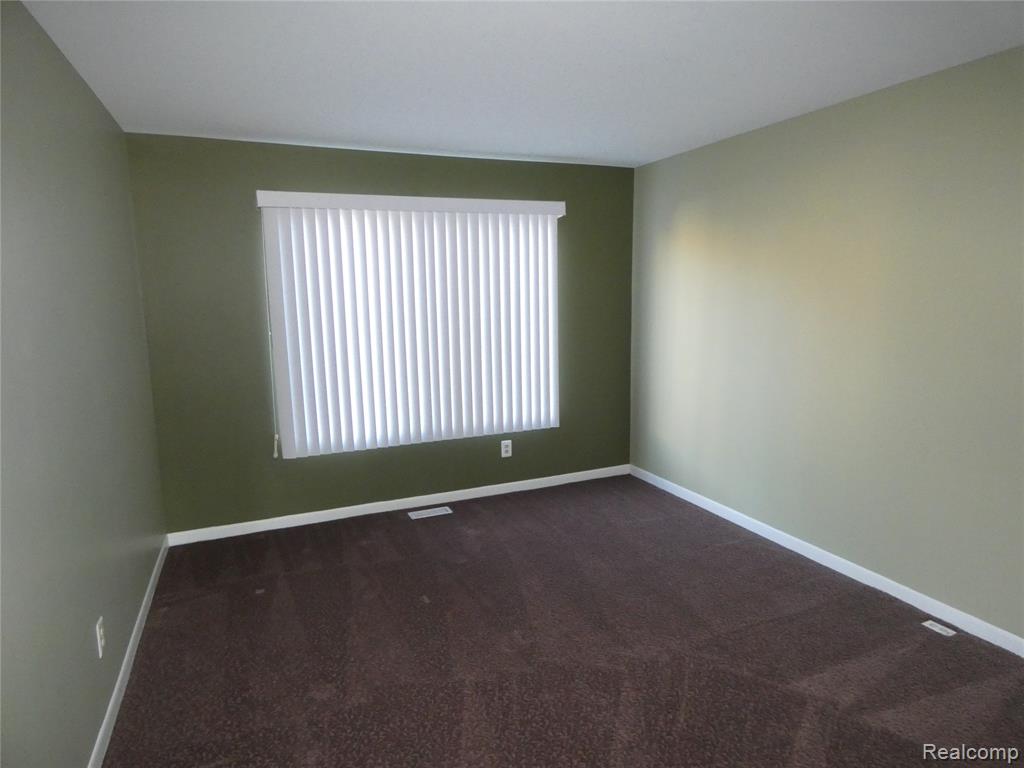 7122 Pebble Park Drive, West Bloomfield, MI — Photo 25