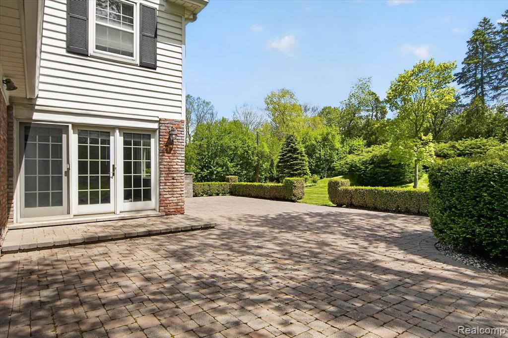 5447 Lahser Road, Bloomfield Hills, MI 48304 — Photo 44