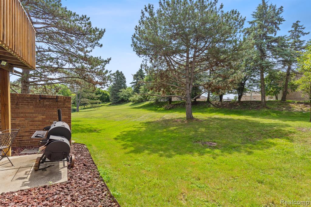 5305 Wright Way S, West Bloomfield, MI — Photo 38