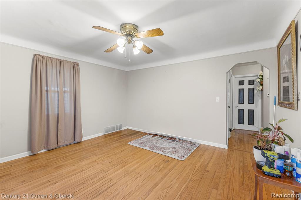 1827 Cleophus Pkwy, Lincoln Park, MI 48146 — Photo 5
