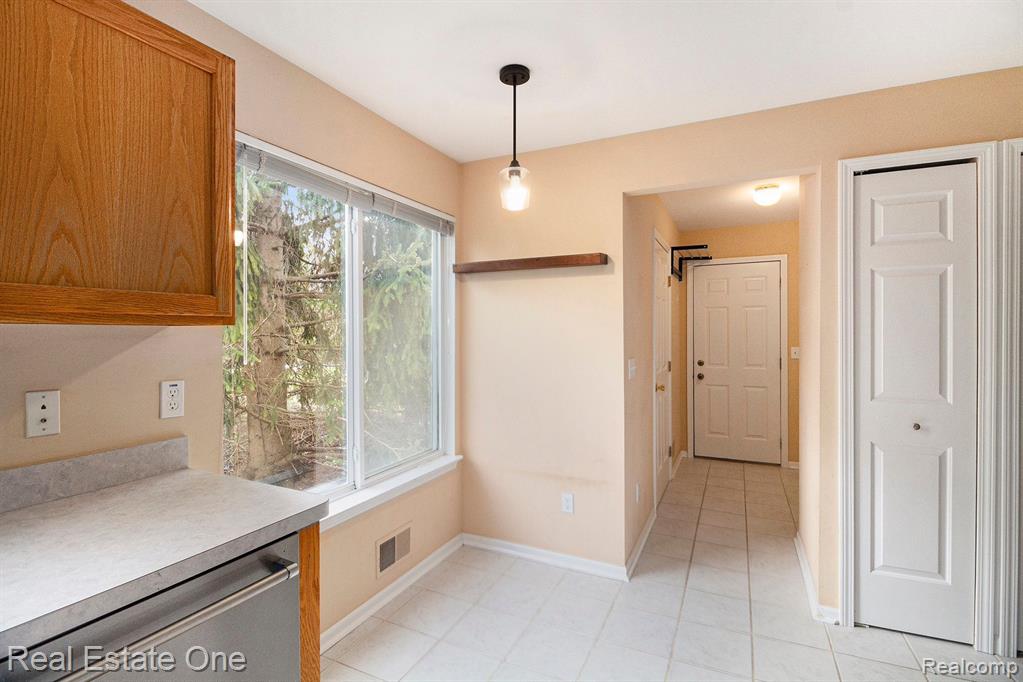 520 N REESE Street, South Lyon, MI 48178 — Photo 11