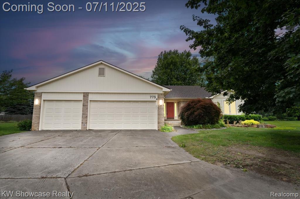 773 Sibley Court, Wixom, MI 48393 — Photo 28