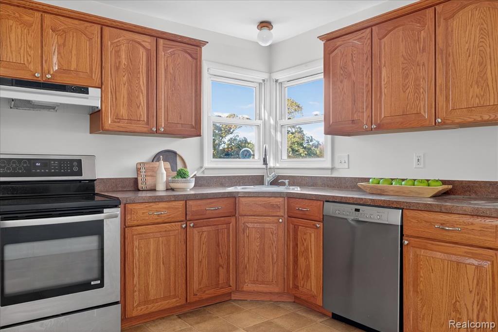 4227 Lanette Drive, Waterford, MI 48328 — Photo 20