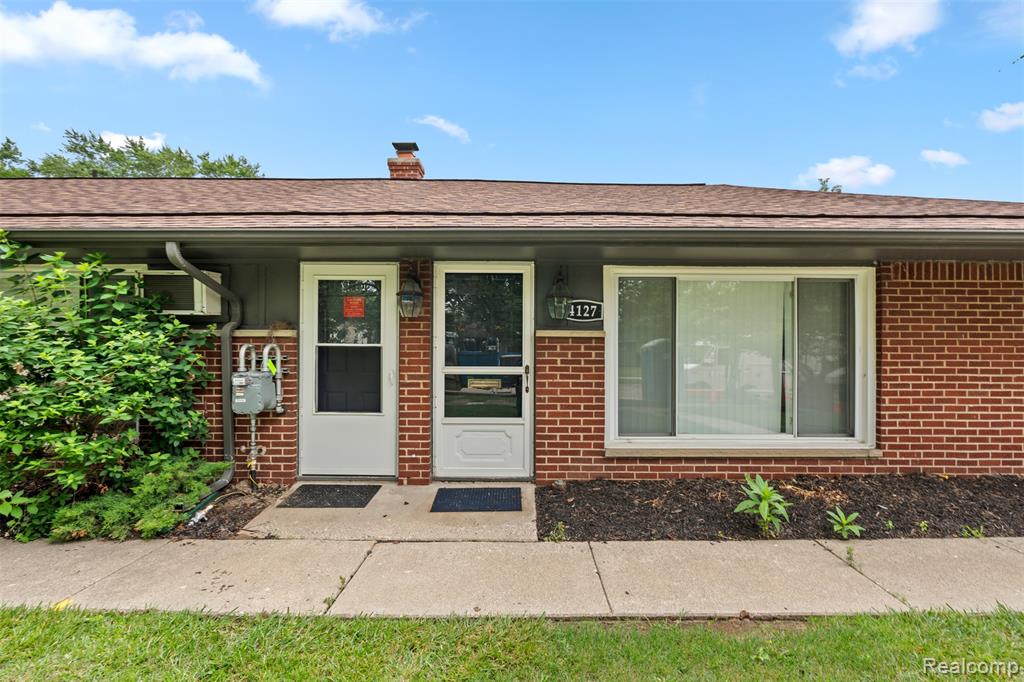 4127 Kent Rd, Royal Oak, MI 48073 — front exterior