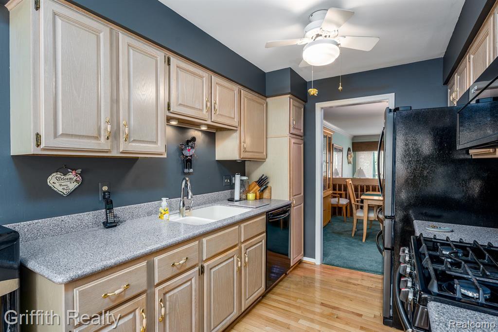 4553 GOLF VIEW Drive, Brighton, MI 48116 — Photo 13
