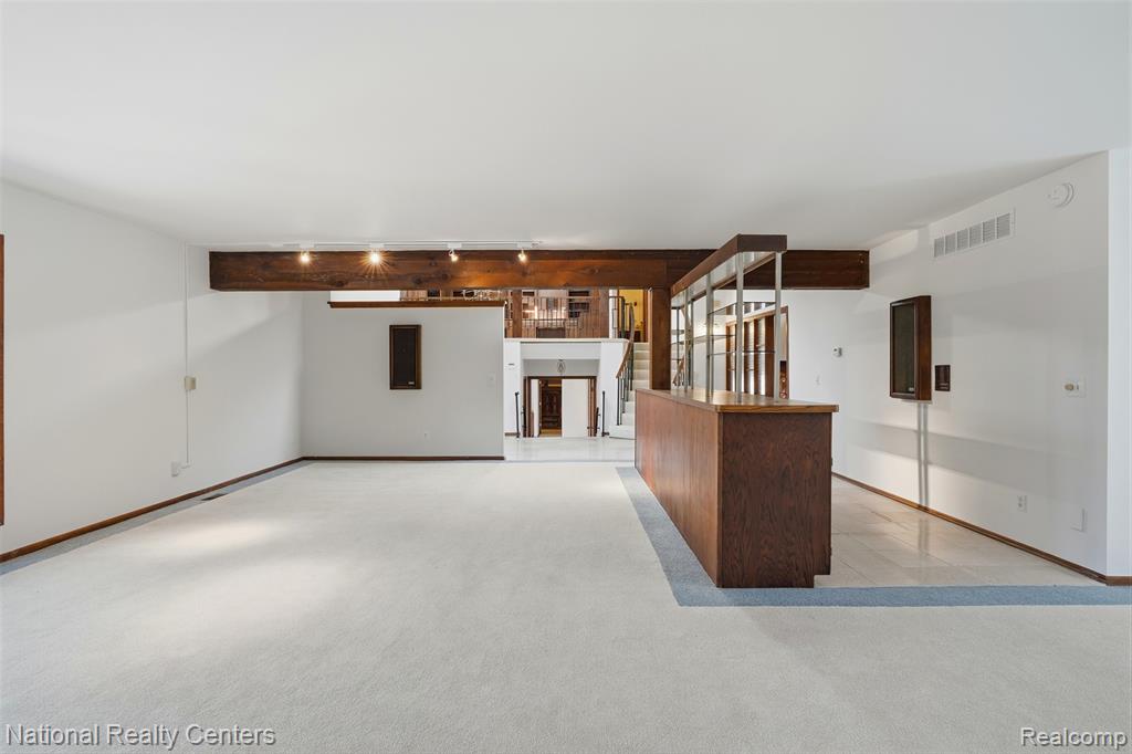 4710 Cove Road, West Bloomfield, MI 48323 — Photo 12