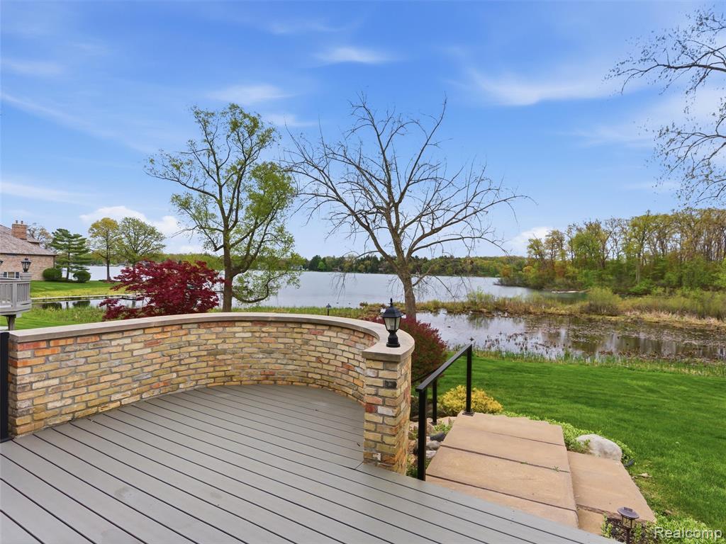 23 Chateaux Du Lac, Fenton, MI 48430 — Photo 46