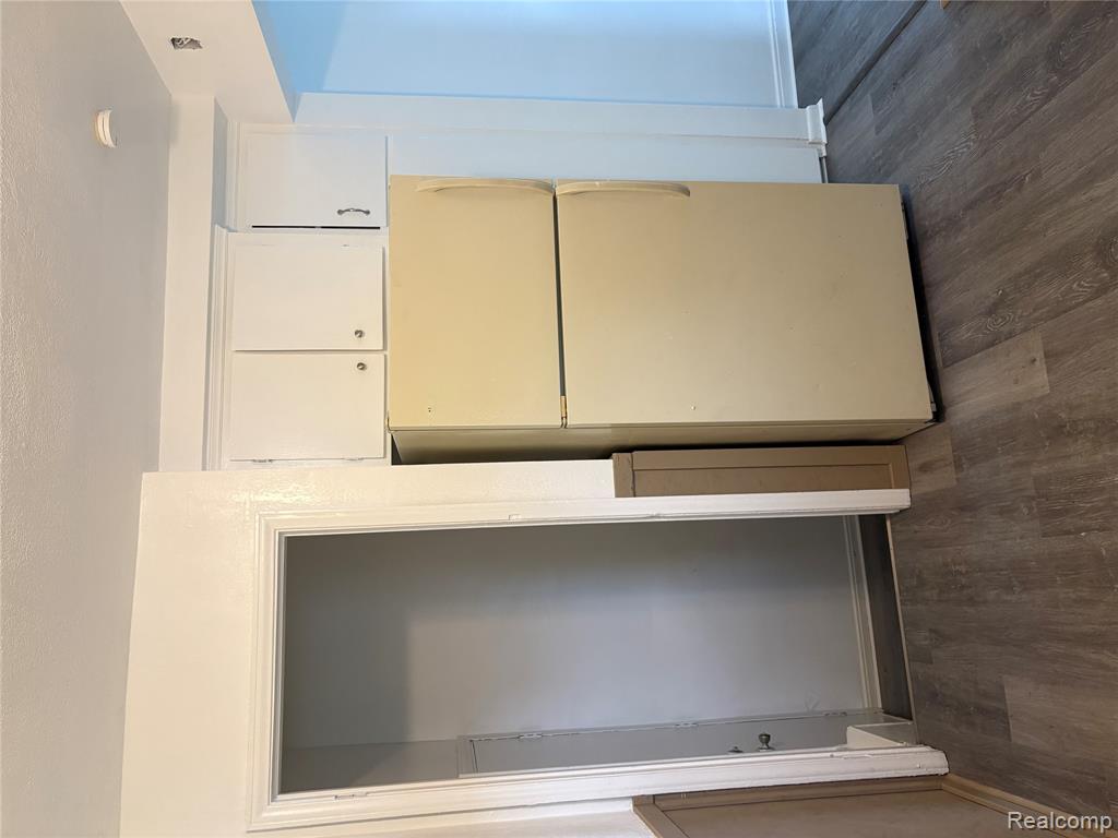 5251 Neff Avenue - Photo 5
