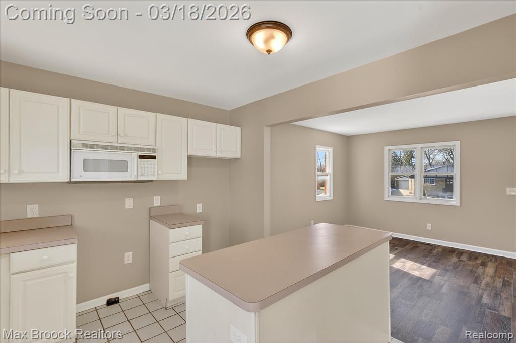 4414 Robinwood Avenue, Royal Oak, MI 48073 — Photo 18