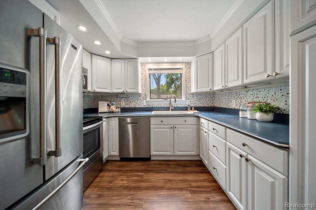 11169 Chestnut Drive, Plymouth, MI 48170 — Photo 3