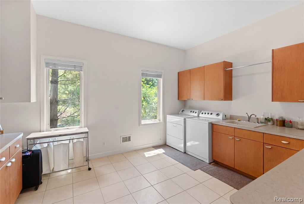 8479 Misty, Grand Blanc, MI 48439 — Photo 41