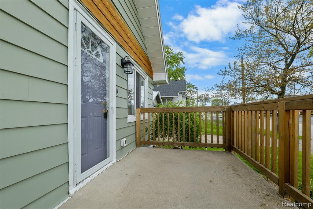 711 17TH Street, Port Huron, MI 48060 — Photo 3