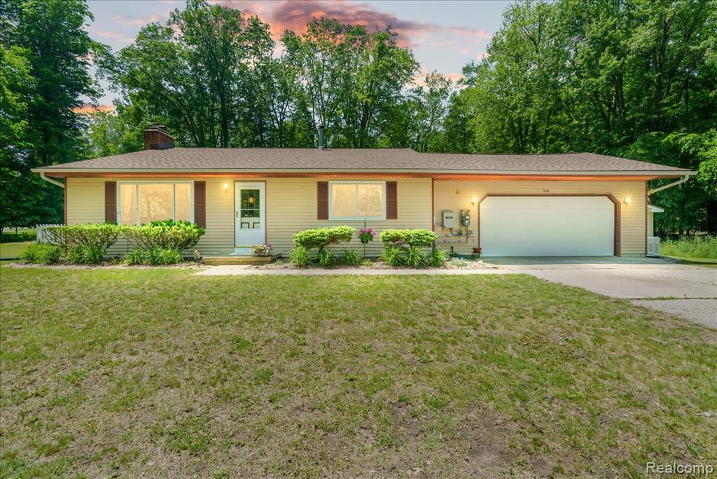 956 Chickasaw Drive, Mason, MI 48854 — Photo 2