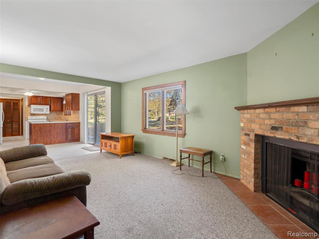 920 Grace Avenue, Rochester Hills, MI 48307 — Photo 10