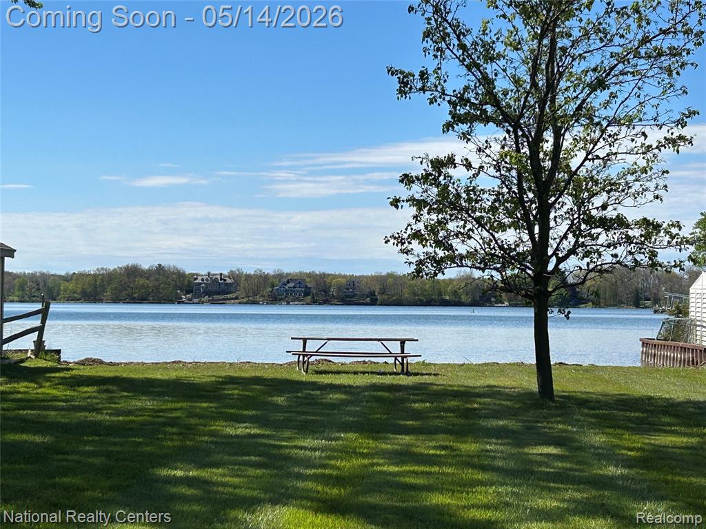 10197 Dar Lane, Goodrich Vlg, MI — Photo 52