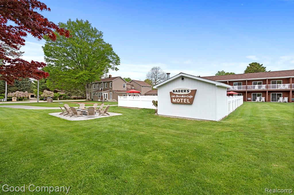612 N LAKESHORE Drive, Ludington, MI 49431 — Photo 73