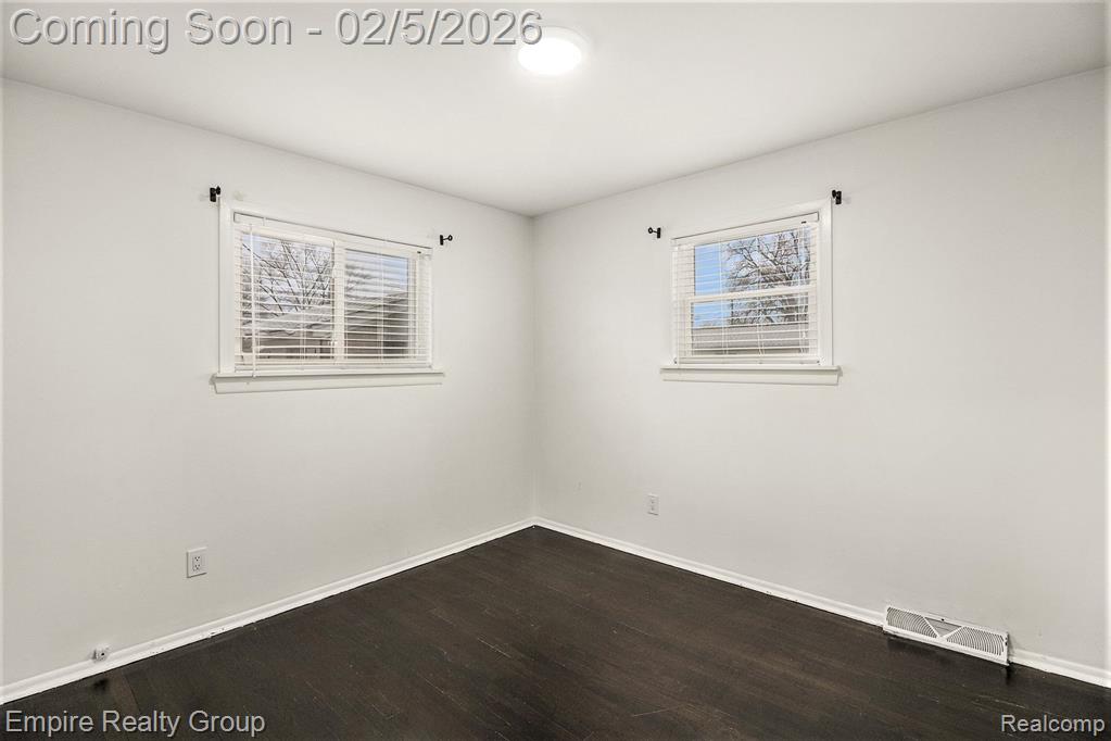 6320 Evangeline, Dearborn Heights, MI 48127 — Photo 11