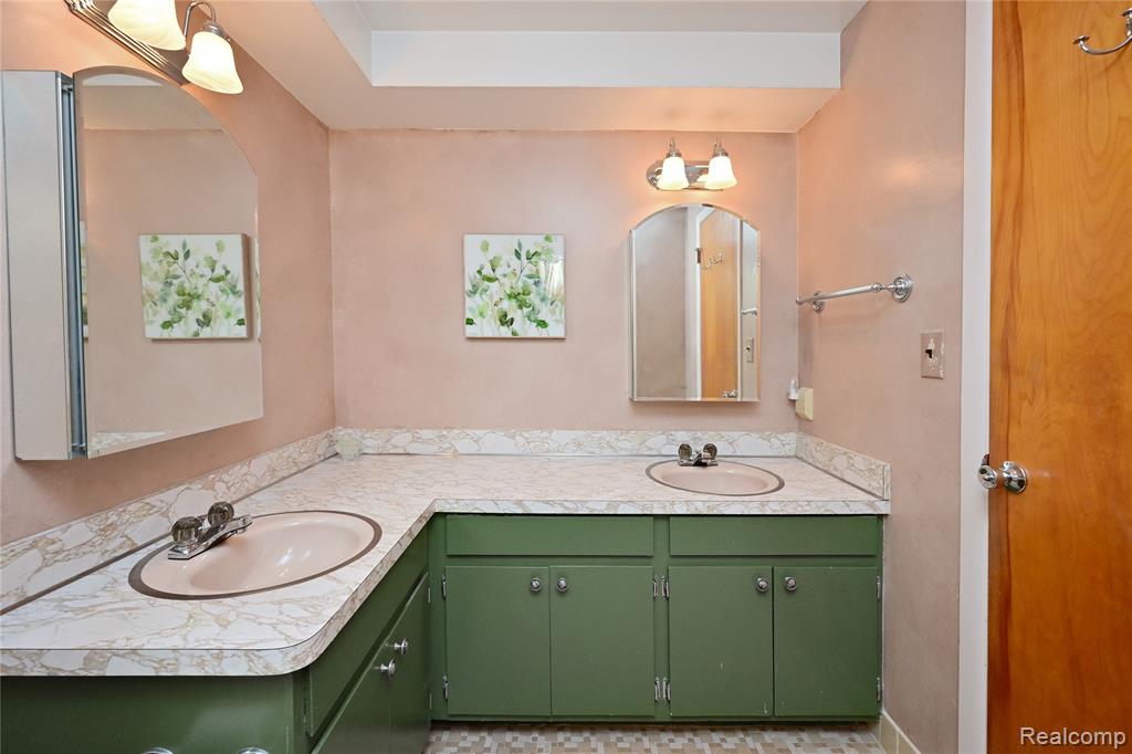 5888 Pentland Road, Bloomfield Hills, MI 48301 — Photo 26