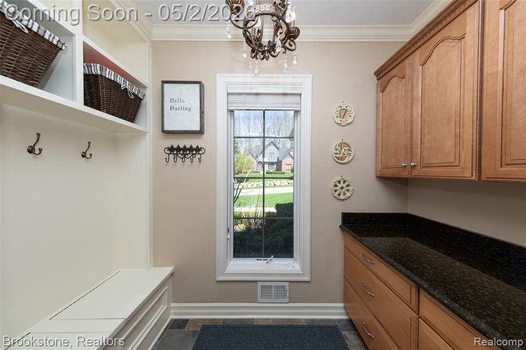 9811 KINGSTON POINTE, Clarkston, MI 48348 — Photo 40