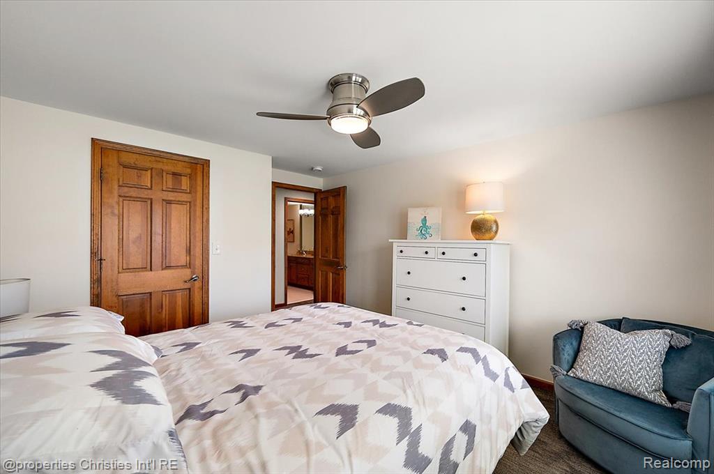 1071 Woodbridge Lane, Rochester, MI 48306 — Photo 40
