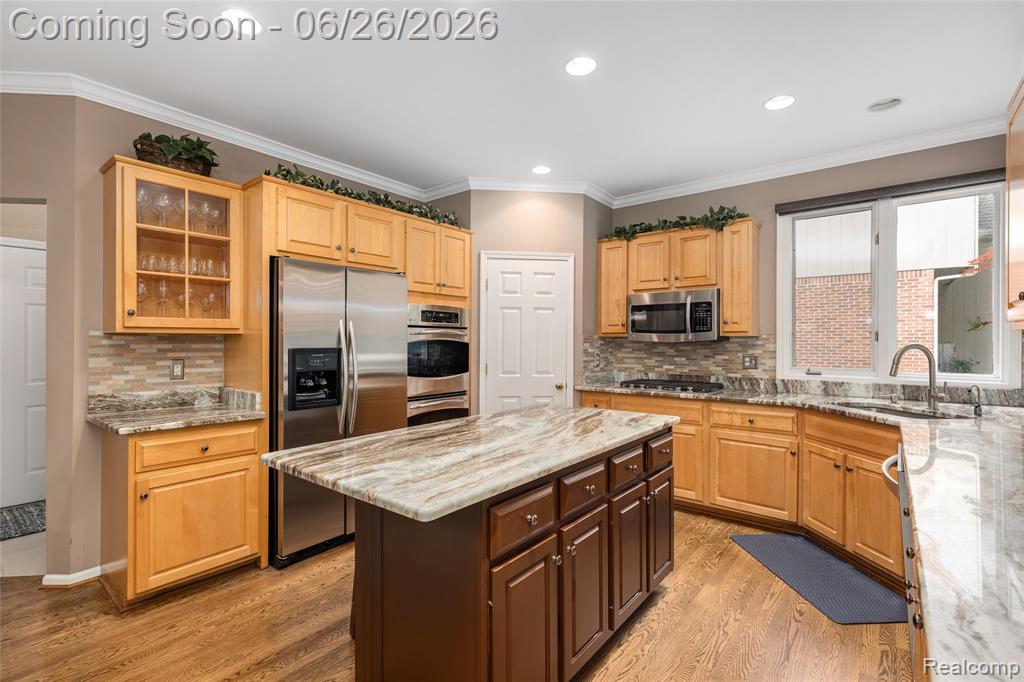 2176 Oakwood Drive, Troy, MI 48085 — Photo 13