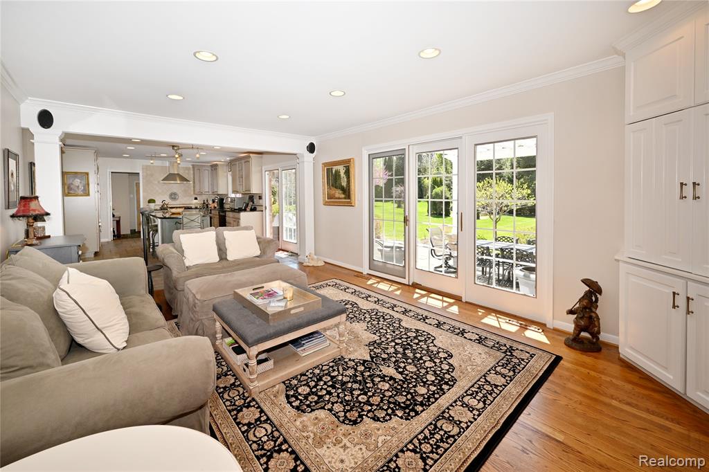 4655 Walnut Lake Road, Bloomfield Hills, MI 48301 — Photo 13
